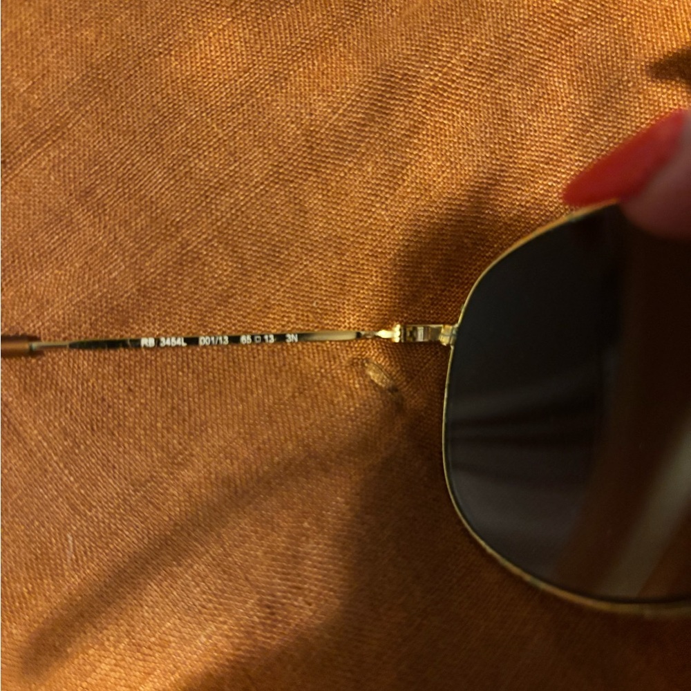 Ray-Ban Classic Gold Aviator Sunglasses - Picture 6 of 11
